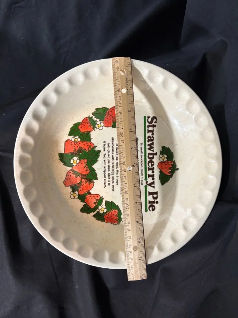 Retro 70s Cottagecore Strawberry Pie Ceramic Baking Dish Display Plate